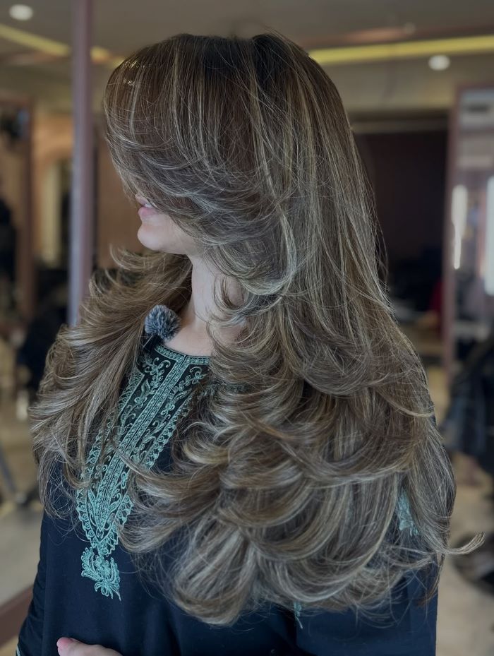 Feathered Curtain Bangs for Light