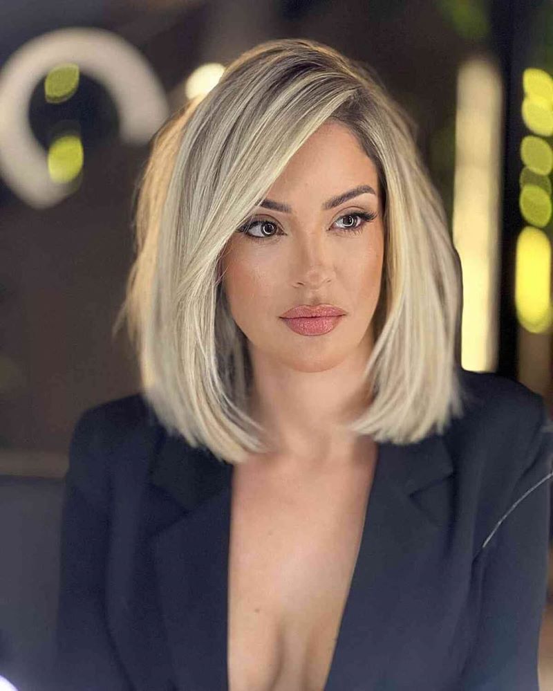 Sleek Shoulder-Length Cut